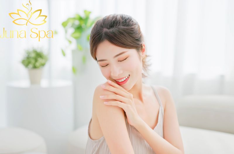 Chăm sóc da mụn tại nhà - Làm sạch và kiểm soát dầu thừa là then chốt